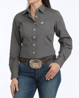 Women s Solid Arena Fit Button-Down Western Shirt